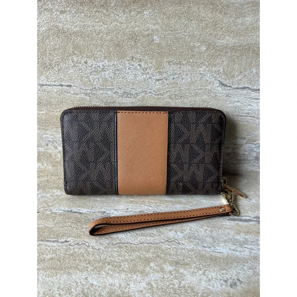 Michael Kors Wristlet Wallet Womens One Size Brown Signature Logo Zip Around